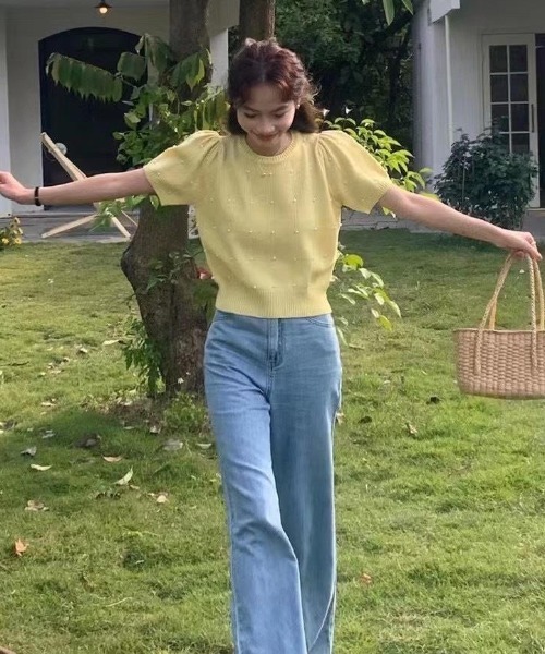 Mejoul（メジュール）の「パステルカラー パフスリーブ パール付き サマーニット（ニット/セーター・レディース・イエロー/ホワイト/ピンク/グリーン/ブラック/ブルー・F）」の11枚目の写真