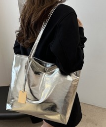 mebole（メボレ）の「メタリックトートバッグ（トートバッグ）」