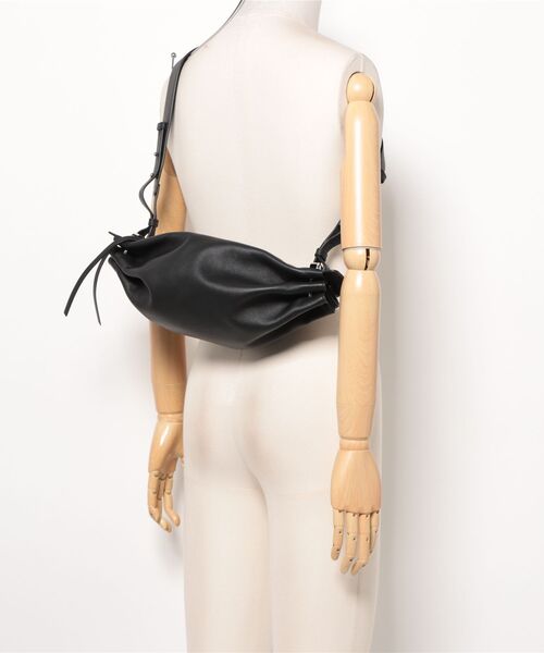 Scrap Book（スクラップブック）の「【BONASTRE】RING CROSSBODY S（ショルダーバッグ・レディース・ブラック/ブラウン・FREE）」の6枚目の写真