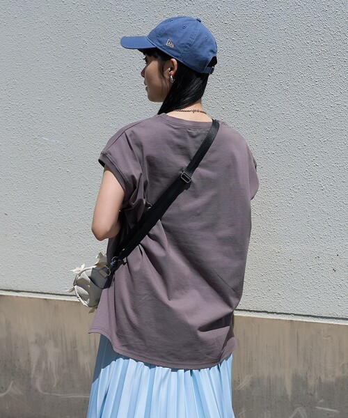 FREAK'S STORE（フリークスストア）の「フレンチスリーブチュニック（Tシャツ/カットソー・レディース・ブラック/ブルーグリーン/オフホワイト/グレー/ブルー・ﾌﾘ-）」の11枚目の写真