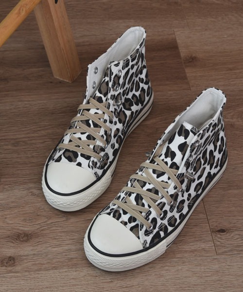 VIBGYOR Women（ヴィブジョー　ウィメン）の「【float】《推し活/推しカラー/メンカラ》ベーシック 定番 シンプル 平型 靴紐【21色展開】（シューズアクセサリー・レディース・ブラック系/シルバー系/ライトブルー/ホワイト/パープル/ブラック/グレー/ブラウン/レッド/ネイビー/ベージュ/ライトピンク/レインボー/ライトブラウン/ライム/アイボリー/ブルー/グリーン/ピンク/オレンジ/イエロー・FREE）」の8枚目の写真