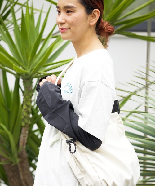 FREAK'S STORE（フリークスストア）の「icy/アイシー まるで重ね着冷感UVアームカバー（アームカバー・レディース・ホワイト/ブラック・ONE SIZE）」の11枚目の写真