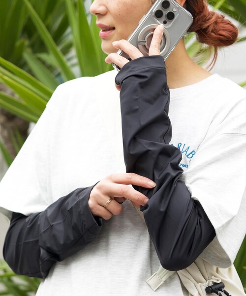 FREAK'S STORE（フリークスストア）の「icy/アイシー まるで重ね着冷感UVアームカバー（アームカバー・レディース・ホワイト/ブラック・ONE SIZE）」の9枚目の写真