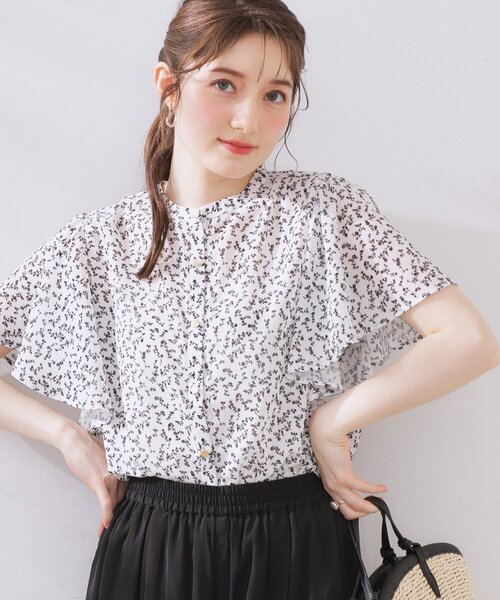 couture brooch(クチュールブローチ)の「【キレイめ・通勤】前後2WAY楊柳フレアー袖ブラウス(シャツ/ブラウス・レディース・ホワイト系3/ライトグレー/ブラック・36/38/40/42)」の2枚目の写真