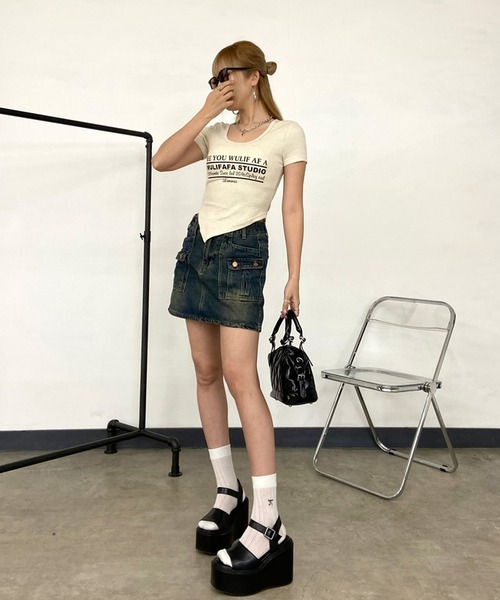 non-hedge(ノンヘッジ)の「ヘムラインリブロゴTシャツ(Tシャツ/カットソー・レディース・ベージュ/オフホワイト/グレー/ブラック・FREE)」の9枚目の写真