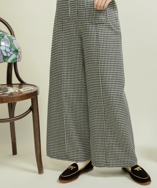 Dot＆Stripes CHILD WOMAN（ドットアンドストライプス　チャイルドウーマン）の「ARTESANOS ベロアベルジャンシューズ（ローファー・レディース・ネイビー/ピンク/ブラウン・36/37/38）」の19枚目の写真