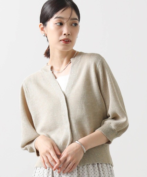 Gready Brilliant(グレディブリリアン)の「カノコショートカーディガン(カーディガン/ボレロ・レディース・ベージュ/パープル/オフホワイト・38)」の17枚目の写真