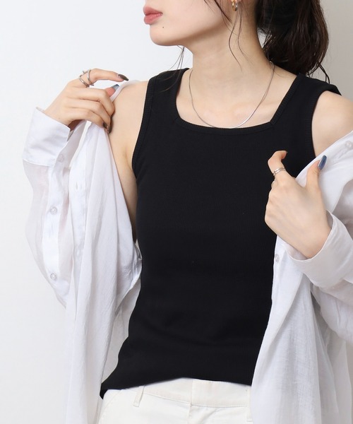 atONE(アットワン)の「2×2リブ スクエアネックタンクトップ(タンクトップ・レディース・ブラック/オフホワイト・LL/3L/4L/L/M)」の1枚目の写真