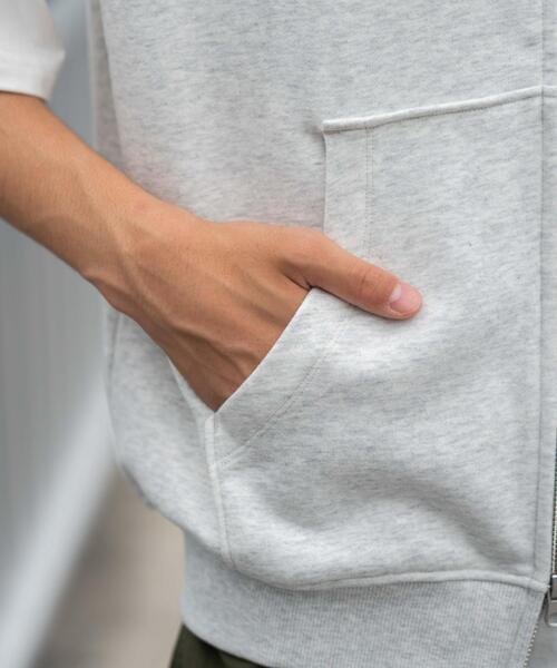 WEGO（ウィゴー）の「WEGO/ワンポイントノースリジップパーカー（パーカー・メンズ・ブラック/アッシュグレー・LARGE/MEDIUM）」の7枚目の写真