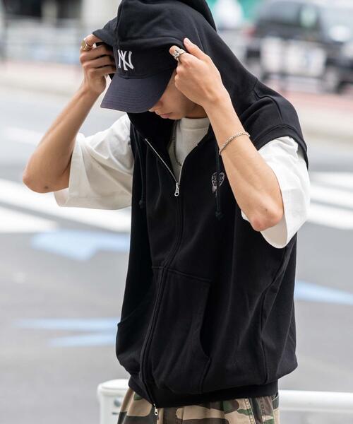 WEGO（ウィゴー）の「WEGO/ワンポイントノースリジップパーカー（パーカー・メンズ・ブラック/アッシュグレー・LARGE/MEDIUM）」の11枚目の写真