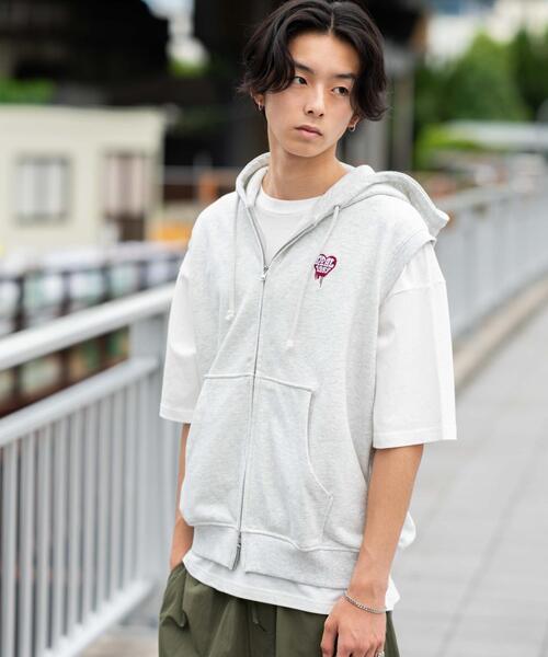 WEGO（ウィゴー）の「WEGO/ワンポイントノースリジップパーカー（パーカー・メンズ・ブラック/アッシュグレー・LARGE/MEDIUM）」の15枚目の写真