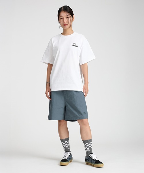 VANS（バンズ）の「YUSUKE HANAI グラフィック Tシャツ（Tシャツ/カットソー・メンズ・ホワイト/グレイッシュブルー・SMALL/MEDIUM/LARGE/X-LARGE/XX-LARGE/X-SMALL）」の5枚目の写真