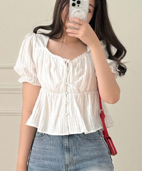 Girly Doll(ガーリードール)の「パフスリーブリボンブラウス(Tシャツ/カットソー・レディース・ブラック/ホワイト/ベージュ・FREE)」の1枚目の写真