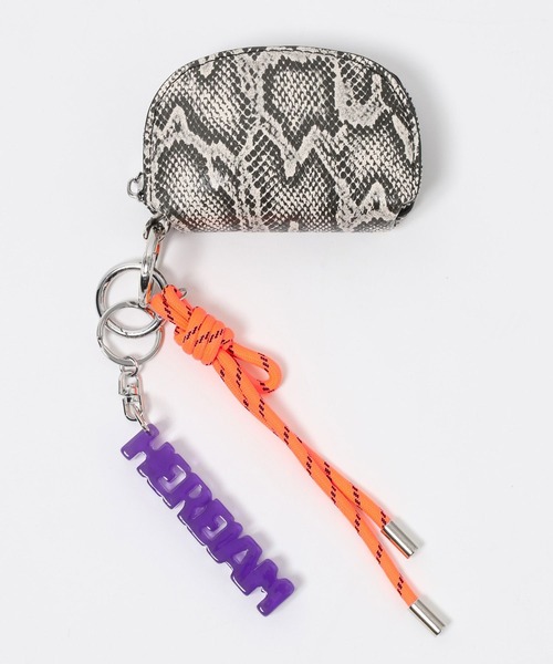 HEREIAM(ヘレイアム)の「【HEREIAM】ネオンロゴチャーム(キーホルダー・レディース・イエロー/レッド/バイオレット・FREE)」の13枚目の写真