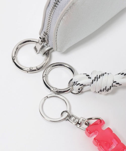 HEREIAM(ヘレイアム)の「【HEREIAM】ネオンロゴチャーム(キーホルダー・レディース・イエロー/レッド/バイオレット・FREE)」の20枚目の写真