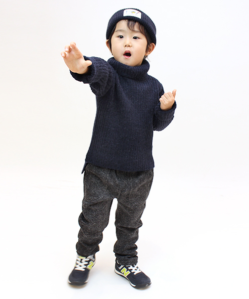 CIAOPANIC TYPY(チャオパニックティピー)の「アルパカミックスストレッチリブタートル(ニット/セーター・キッズ・オフホワイト/ネイビー・105/115/135/95/125)」の7枚目の写真