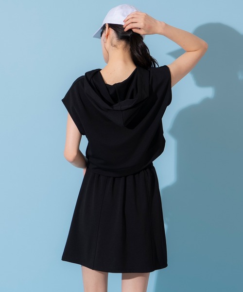 REDYAZEL（レディアゼル）の「エンブレム刺繍フーディー×フレアスカートセットアップ（セットアップ・レディース・ライトグレー/ダークブラウン/グリーン/ブラック・FREE）」の19枚目の写真