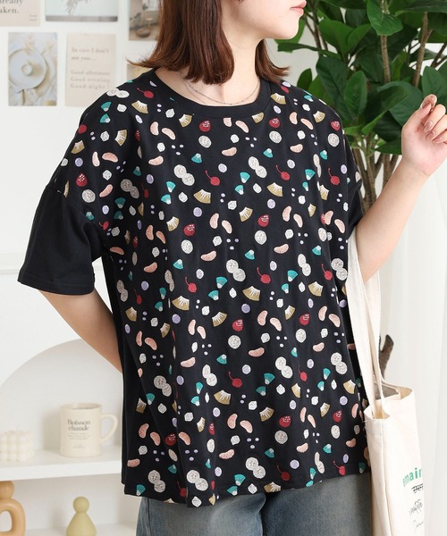Emago(イマゴ)の「EMAGO フルーツポンチ刺繍T(Tシャツ/カットソー・レディース・ブラック/レッド/ネイビー・FREE)」の2枚目の写真