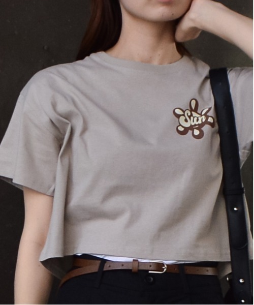 spiritoso(スピリトーゾ)の「【spiritoso】ポップカラーショート丈Tシャツ(Tシャツ/カットソー・レディース・ホワイト/オレンジ/スミクロ/カーキ/グレイッシュベージュ・FREE)」の16枚目の写真