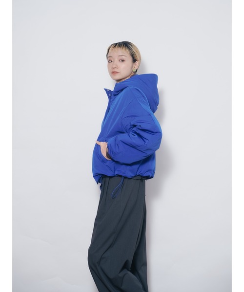 DOLLUPOOPS（ドールアップウップス）の「ショート丈ボリューム中綿ジャケット（ナイロンジャケット・レディース・ピンク/イエロー/ブラック/ブルー・38）」の21枚目の写真