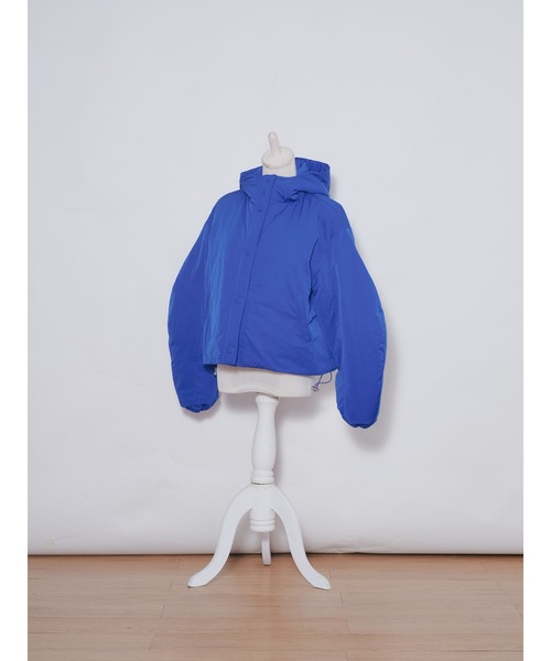 DOLLUPOOPS（ドールアップウップス）の「ショート丈ボリューム中綿ジャケット（ナイロンジャケット・レディース・ピンク/イエロー/ブラック/ブルー・38）」の19枚目の写真