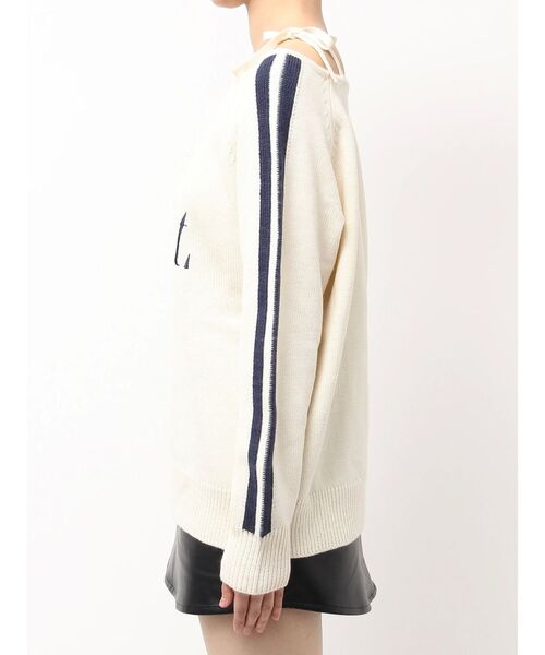 GYDA（ジェイダ）の「Seize the momentオフショルリボンニットトップス（ニット/セーター・レディース・アイボリー/ブラック/レッド・FREE）」の5枚目の写真