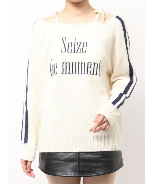 GYDA（ジェイダ）の「Seize the momentオフショルリボンニットトップス（ニット/セーター・レディース・アイボリー/ブラック/レッド・FREE）」の2枚目の写真