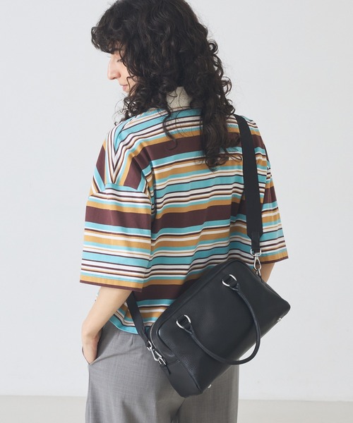 soeur(スール)の「【新色追加】●SOEUR/レザーボストンバッグ(ボストンバッグ・レディース・ブラック/ダークブラウン/グレイッシュベージュ/ブラック系その他/クリーム/アイボリー・フリー)」の1枚目の写真