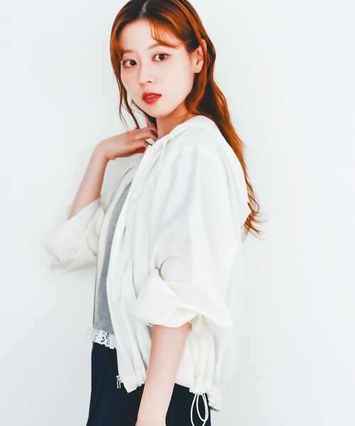 le.coeur blanc(ルクールブラン)の「komatsu.シアーフードブルゾン(ブルゾン・レディース・オフホワイト/ブラック・38)」の2枚目の写真