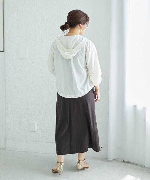 le.coeur blanc(ルクールブラン)の「komatsu.シアーフードブルゾン(ブルゾン・レディース・オフホワイト/ブラック・38)」の5枚目の写真