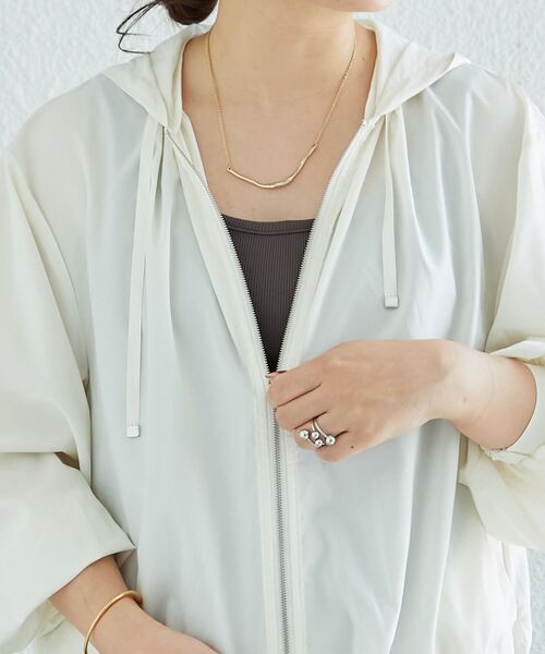 le.coeur blanc(ルクールブラン)の「komatsu.シアーフードブルゾン(ブルゾン・レディース・オフホワイト/ブラック・38)」の13枚目の写真