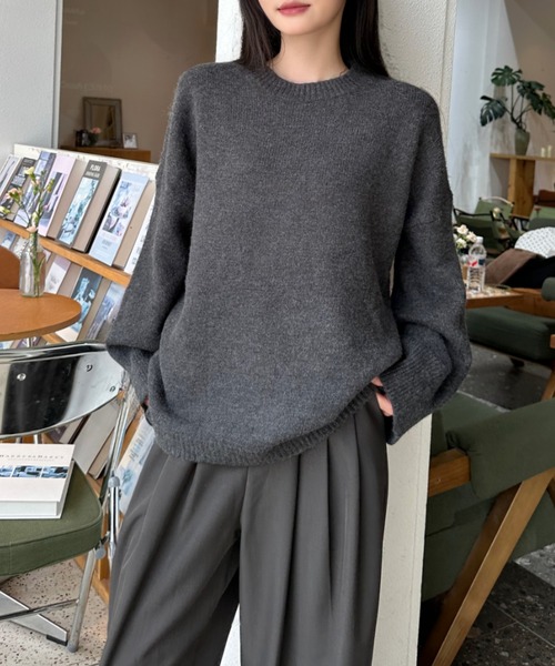 Eclat one(エクラワン)の「【Eclat one】クルーネック ベーシックニット オーバーサイズ プルオーバー(ニット/セーター・レディース・アイボリー/チャコール/ベージュ/ボルドー/ブラック・FREE)」の3枚目の写真