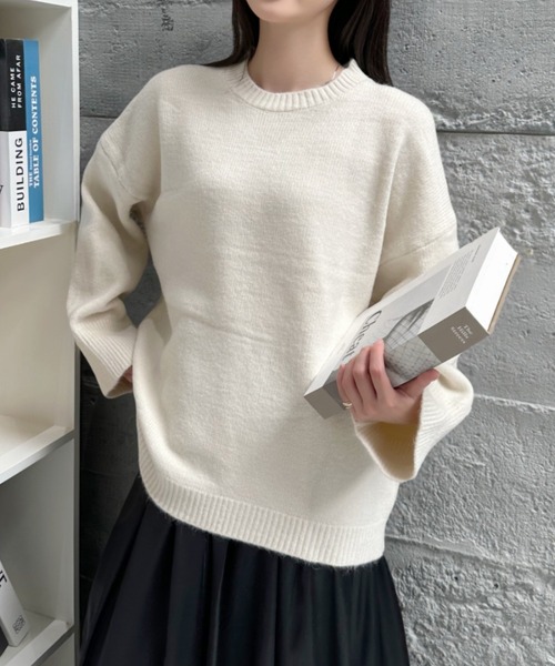 Eclat one(エクラワン)の「【Eclat one】クルーネック ベーシックニット オーバーサイズ プルオーバー(ニット/セーター・レディース・アイボリー/チャコール/ベージュ/ボルドー/ブラック・FREE)」の2枚目の写真