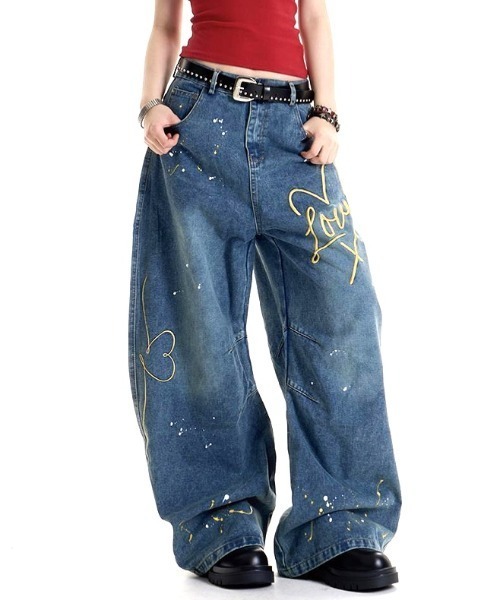 セール】Loveハート刺繍カーブワイドデニムパンツ（デニムパンツ