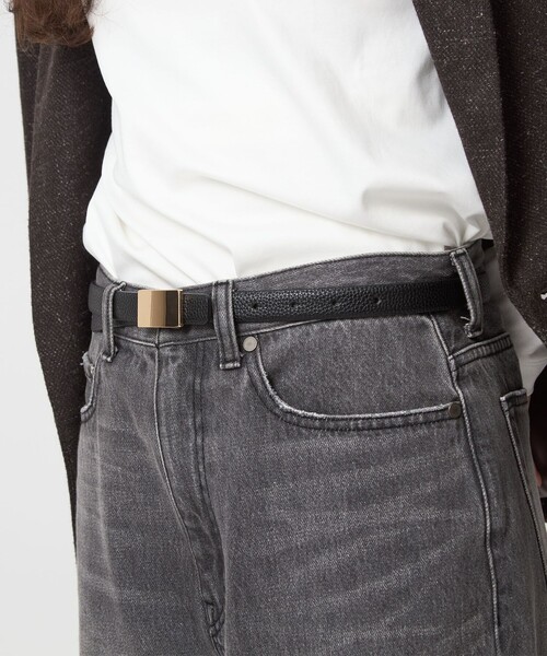 green label relaxing（グリーンレーベルリラクシング）の「リバーシブル メタルプレート ベルト（ベルト・レディース・ブラック/ダークグレー・FREE）」の3枚目の写真