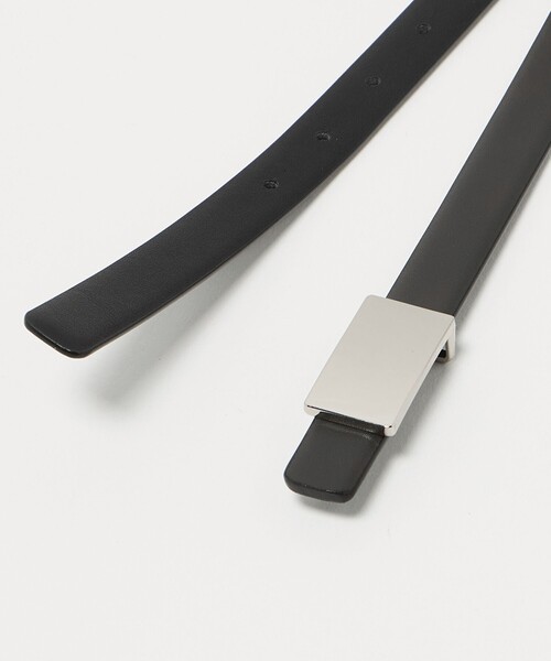 green label relaxing（グリーンレーベルリラクシング）の「リバーシブル メタルプレート ベルト（ベルト・レディース・ブラック/ダークグレー・FREE）」の12枚目の写真