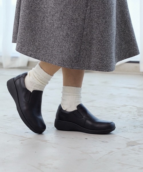 Atelier(アトリエ)の「【4E】スクエアトゥスリッポン(スリッポン・レディース・ダークブラウン/ブラック・22.5cm/23cm/23.5cm/24cm/24.5cm)」の3枚目の写真