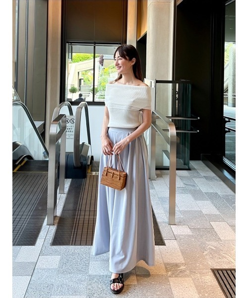 Day and Grade(デイアンドグレイド)の「【前田ゆかセレクト】オフショルリブトップス(ニット/セーター・レディース・ホワイト・FREE)」の2枚目の写真