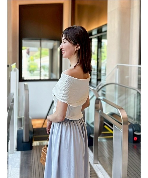 Day and Grade(デイアンドグレイド)の「【前田ゆかセレクト】オフショルリブトップス(ニット/セーター・レディース・ホワイト・FREE)」の3枚目の写真