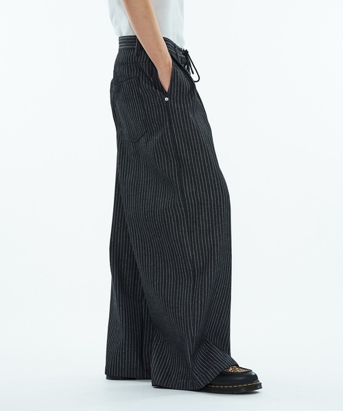 WISH FOR EVER（ウィッシュフォーエバー）の「ASSORT LACEUP WIDE CURVE  PANTS / アソートレースアップワイドカーブパンツ（デニムパンツ・メンズ・インディゴブルー/ブラック・MEDIUM/LARGE/SMALL）」の6枚目の写真
