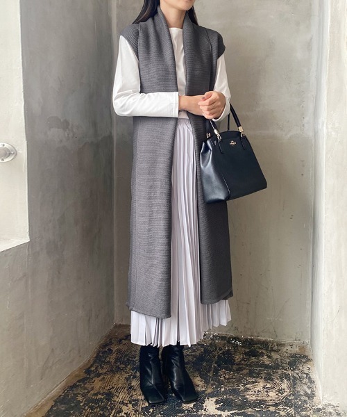 ReRe(リリ)の「Iラインロングニットジレ(カーディガン/ボレロ・レディース・ブラック/ライトグレー/ダークグレー/ベージュ・FREE)」の15枚目の写真