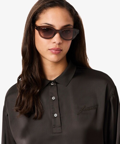 LACOSTE（ラコステ）の「オーバーサイズサテンポロシャツ（ポロシャツ・レディース・ダークブラウン/ホワイト・38/36/34）」の9枚目の写真