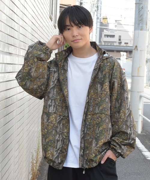 GLAZOS（グラソス）の「【GLSW.】【撥水】パッカブルブルゾン（ブルゾン・キッズ・ブラック/カラフル・LL/L/M）」の2枚目の写真