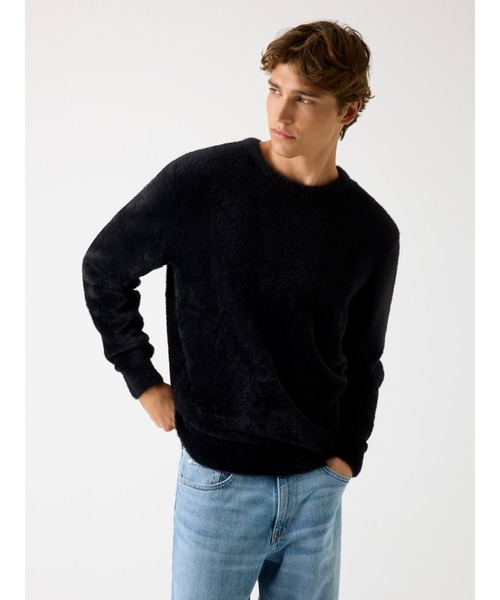 JOSIAH Crew Neck Furry Sweater ニット セーター | GUESS(ゲス
