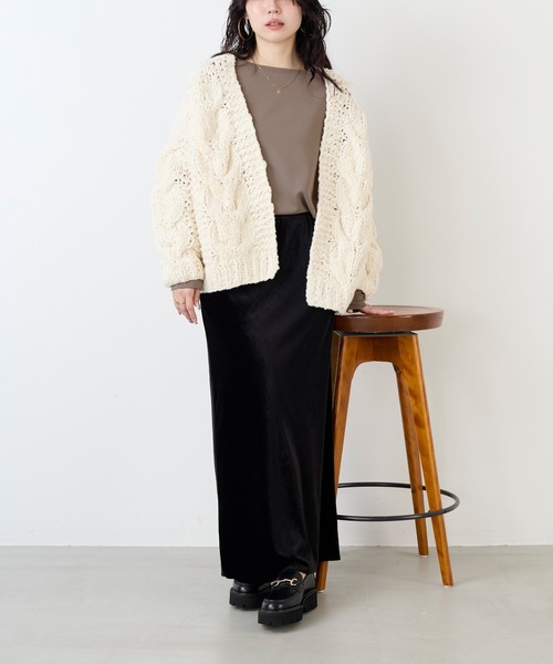 MICA&DEAL（マイカ＆ディール）の「【IRONING】ケーブルニットカーディガン-cable rough cardigan（ニット/セーター・レディース・ホワイト/ダークネイビー・FREE）」の22枚目の写真