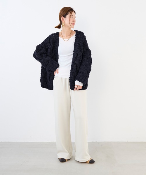 MICA&DEAL（マイカ＆ディール）の「【IRONING】ケーブルニットカーディガン-cable rough cardigan（ニット/セーター・レディース・ホワイト/ダークネイビー・FREE）」の5枚目の写真