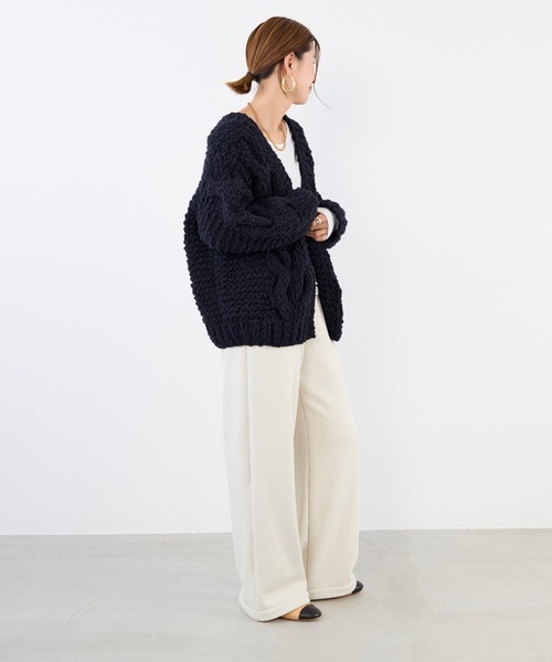 MICA&DEAL（マイカ＆ディール）の「【IRONING】ケーブルニットカーディガン-cable rough cardigan（ニット/セーター・レディース・ホワイト/ダークネイビー・FREE）」の13枚目の写真