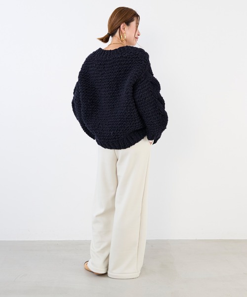 MICA&DEAL（マイカ＆ディール）の「【IRONING】ケーブルニットカーディガン-cable rough cardigan（ニット/セーター・レディース・ホワイト/ダークネイビー・FREE）」の17枚目の写真