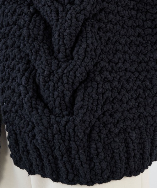 MICA&DEAL（マイカ＆ディール）の「【IRONING】ケーブルニットカーディガン-cable rough cardigan（ニット/セーター・レディース・ホワイト/ダークネイビー・FREE）」の20枚目の写真