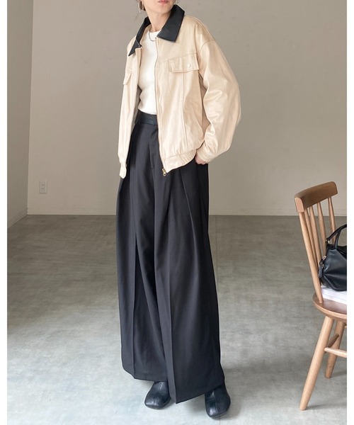 She's Closet（シーズクローゼット）の「襟異素材切り替えジップアップ